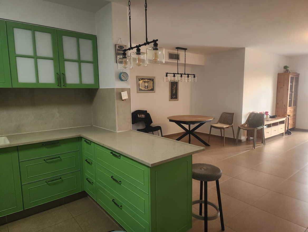 4 מבט מהכניסה